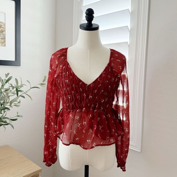 NWT American Eagle AE Smocked women's Floral blouse Top - Picture 2 of 9